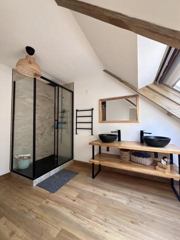 Très belle maison à Lallaing : Semi-Plain-Pied de 170 m² sur 3 300 m² de Parcelle Verdoyante
