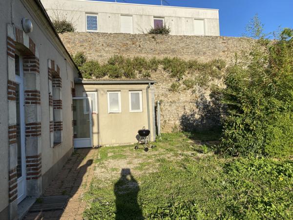 LAVAL Centre ville Rive droite