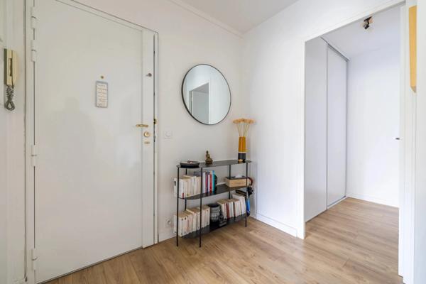 Garches (92) – Buzenval - 2 chambres - 71m² - Loggia