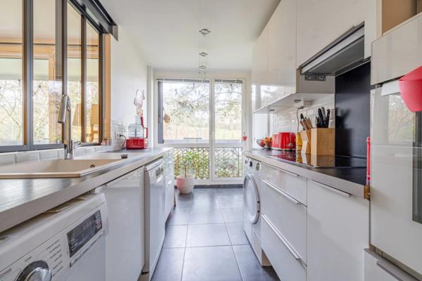 Garches (92) – Buzenval - 2 chambres - 71m² - Loggia