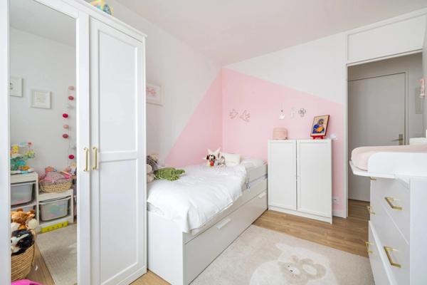 Garches (92) – Buzenval - 2 chambres - 71m² - Loggia