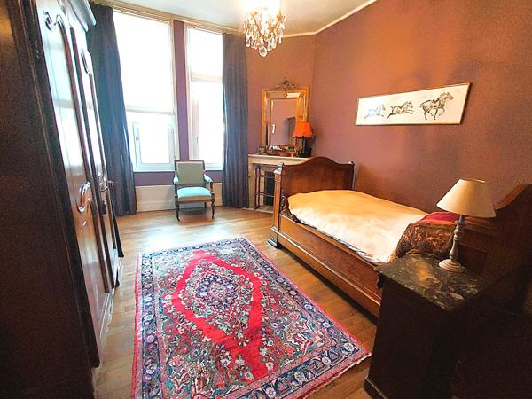 Maison 8 pièces 280 m2