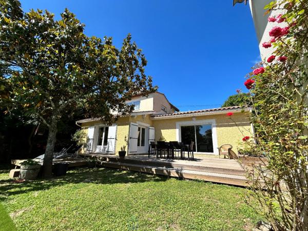 Villa dans un quartier résidentiel recherché
