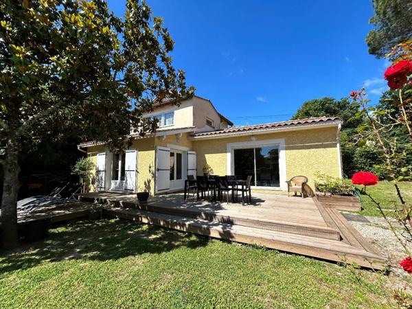 Villa dans un quartier résidentiel recherché