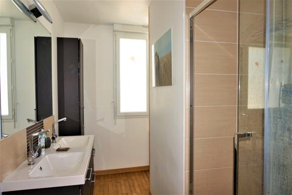 CHARMANTE MAISON RÉNOVÉE CLOS DE MUR