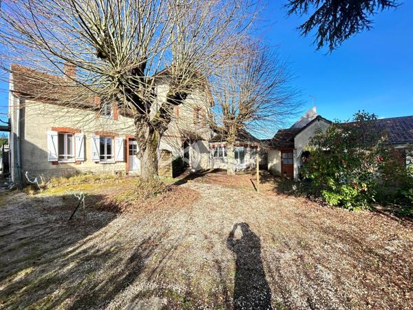 À proximité du centre de Villemandeur – Ensemble immobilier avec fort potentiel