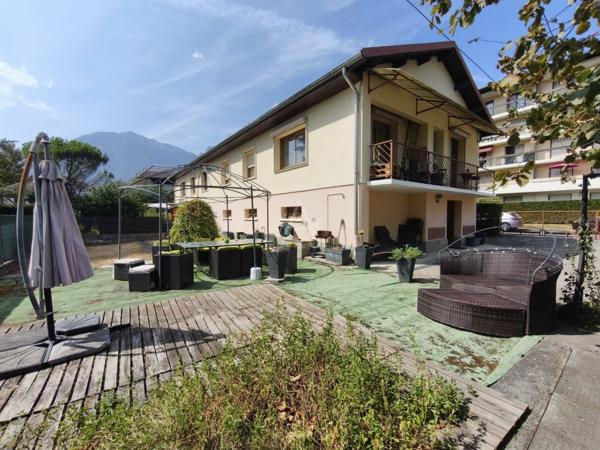 EXCLUSIVITÉ – Maison familiale avec jardin, garage et fort potentiel à Albertville