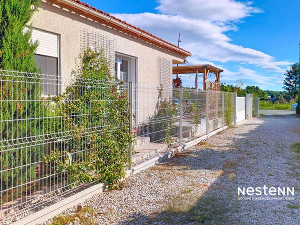 Maison 3 faces à vendre à Saint Genis des Fontaines - plain pied-- 84 m²- 3 chambres, jardin et terrasse