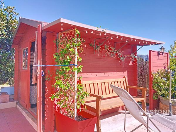 Maison 3 faces à vendre à Saint Genis des Fontaines - plain pied-- 84 m²- 3 chambres, jardin et terrasse