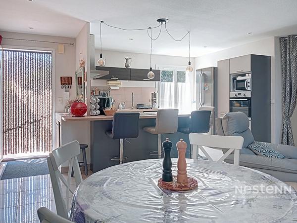 Maison 3 faces à vendre à Saint Genis des Fontaines - plain pied-- 84 m²- 3 chambres, jardin et terrasse