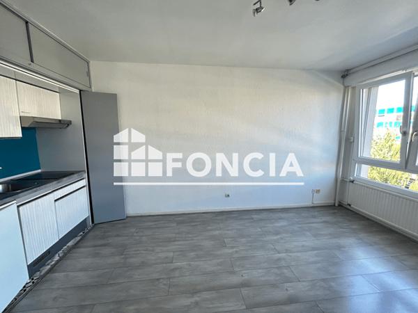 Location Studio 23.1 m² - 15 RUE JACQUINOT Nancy 54000