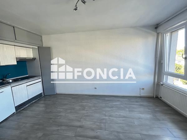 Location Studio 23.1 m² - 15 RUE JACQUINOT Nancy 54000