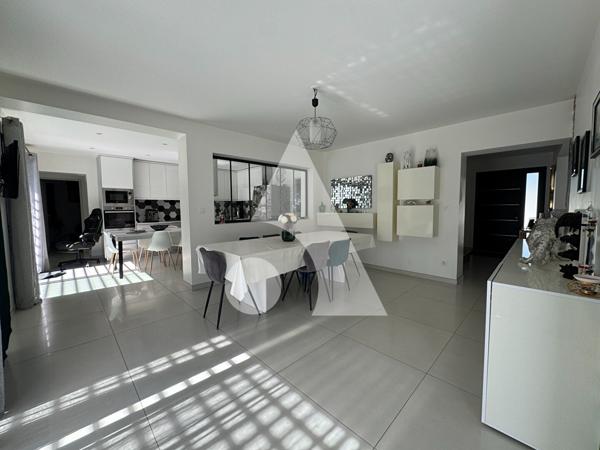 Maison 10 pièces 225 m2
