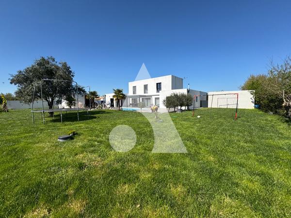 Maison 10 pièces 225 m2