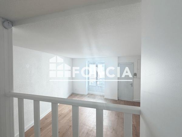 Location Appartement 3 pièces 74.77 m² - 17 RUE PORTE BARON Cholet 49300