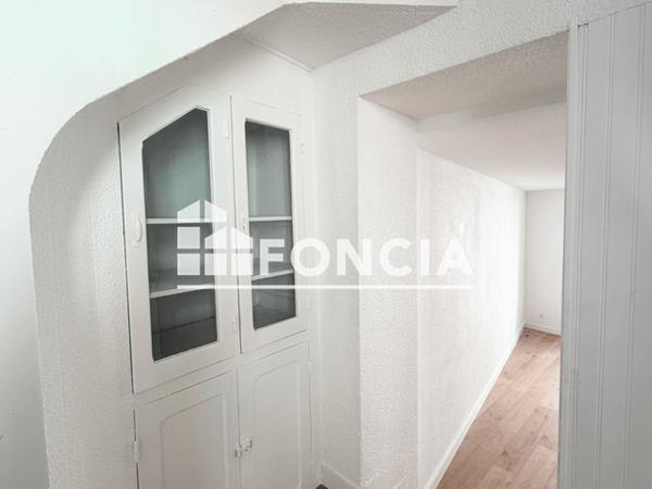 Location Appartement 3 pièces 74.77 m² - 17 RUE PORTE BARON Cholet 49300
