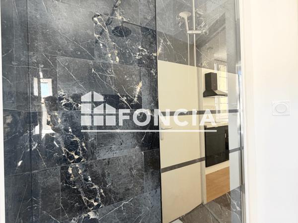 Location Appartement 3 pièces 74.77 m² - 17 RUE PORTE BARON Cholet 49300