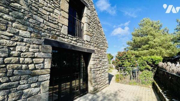 CARNAC : Maison en pierre atypique proche plage