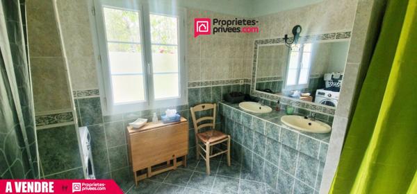 Pavillon 175 m² - 8 pièces - 5 chambres sur terrain de 3600 m²