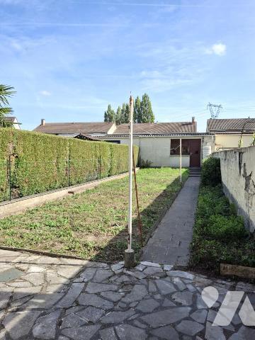 FACHES THUMESNIL Maison à rénover de  121m² hab - 5 chambres - JARDIN de 115m² - GARAGE 2 voitures 