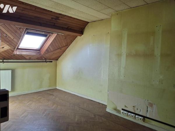 FACHES THUMESNIL Maison à rénover de  121m² hab - 5 chambres - JARDIN de 115m² - GARAGE 2 voitures 