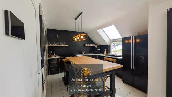 Vente                                                      Maison
                        
                     7 pièces                      164 m2                     à Trégueux