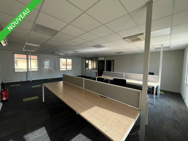 Bureaux à vendre Portes-les-Valence sur axe principal avec parking