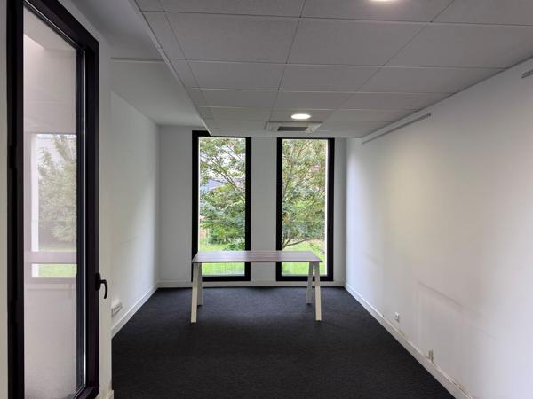 Bureaux à louer à Nantes quartier Guist'hau avec terrasse privative
