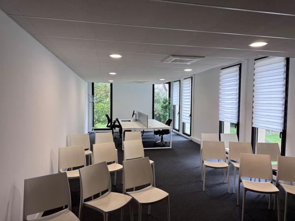 Bureaux à louer à Nantes quartier Guist'hau avec terrasse privative
