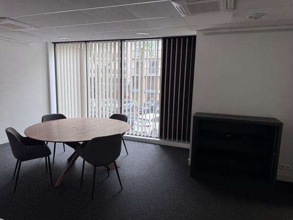 Bureaux à louer à Nantes quartier Guist'hau avec terrasse privative