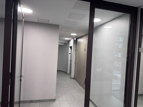 Bureaux à louer à Nantes quartier Guist'hau avec terrasse privative