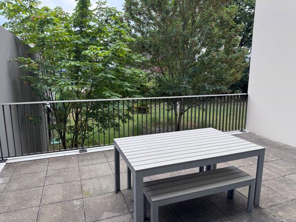 Bureaux à louer à Nantes quartier Guist'hau avec terrasse privative