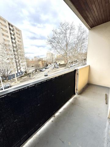 Appartement T1 Lyon 26 m2 avec balcon et cave