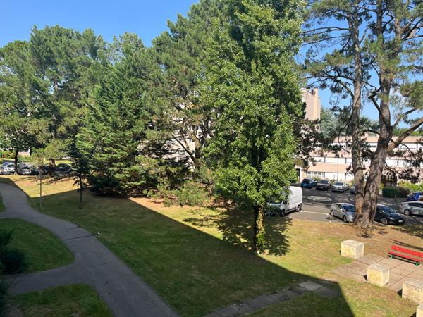 Appartement Saint Herblain T3bis 2 chambres avec balcon, calme et lumineux.