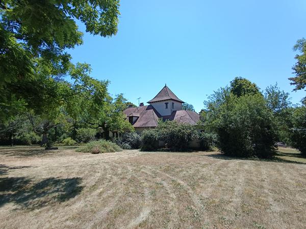 Maison Toulonjac 10 pièces 236.2 m2 Toulonjac