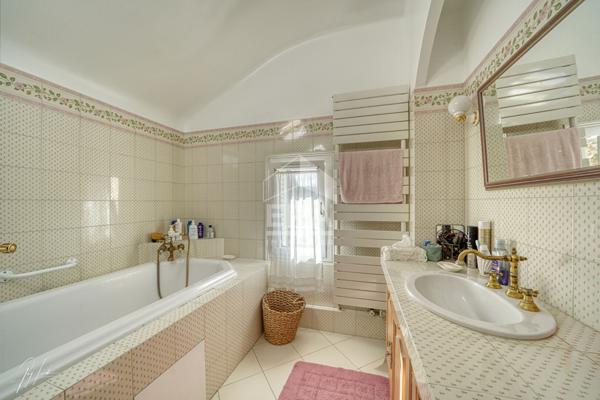 Croix Bosset - Maison familiale 180 m², studio indépendant, jardin sud - Emplacement premium