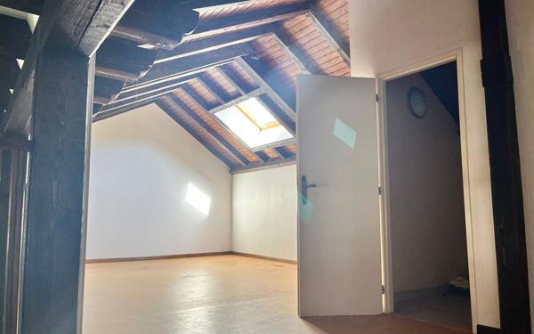 Immeuble à vendre    8 pièces • 200 m2 Moussey