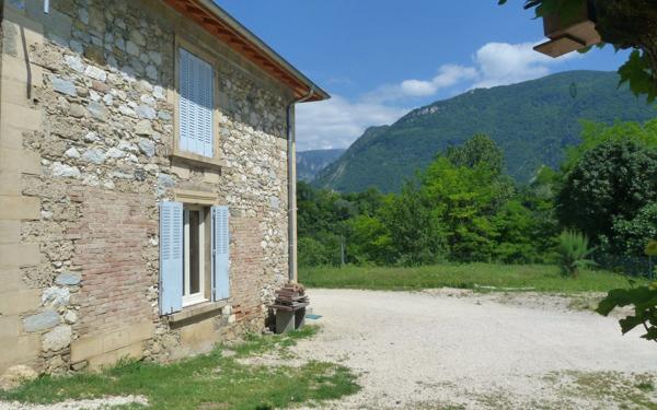 Maison à louer    3 pièces • 93 m2 Vinay