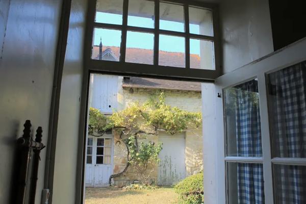 Charmante maison de village à rénover, située au coeur à Voun