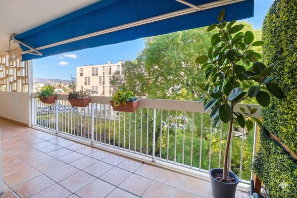 MARSEILLE 10 - Appartement 3 chambres - 84 m² - stationnement libre