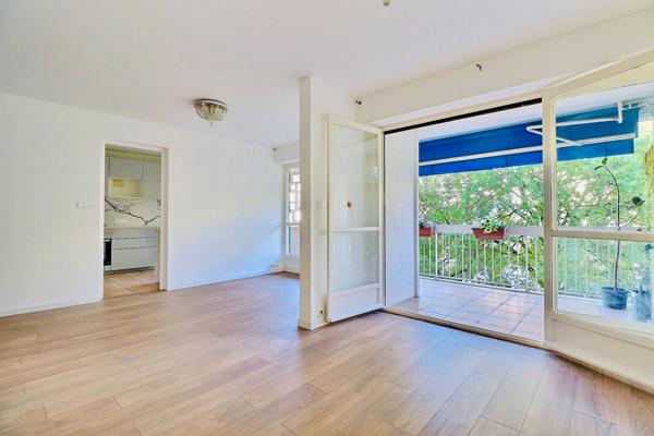 MARSEILLE 10 - Appartement 3 chambres - 84 m² - stationnement libre