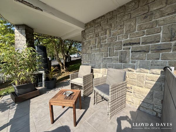 APPARTEMENT AVEC GARAGE ET GRAND JARDIN