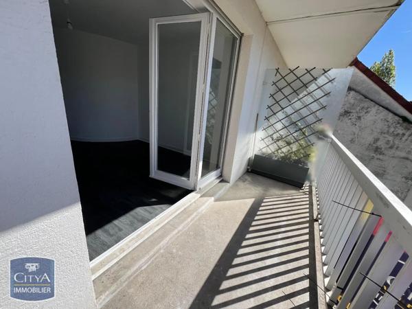 Appartement à louer 2 pièces 46.45m² Viroflay (78220)