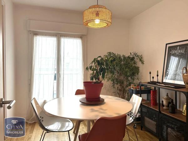 Appartement à louer 3 pièces 65.05m² Saint-Brieuc (22000)