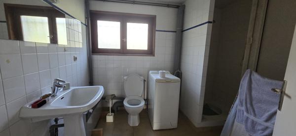 Beauchastel (07800) Maison familiale avec 6 chambres et grand terrain