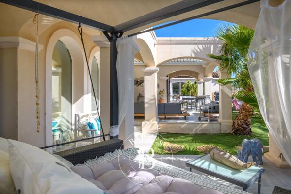 Sanary-sur-Mer, Villa 4 Chambres -  330 m² à vendre