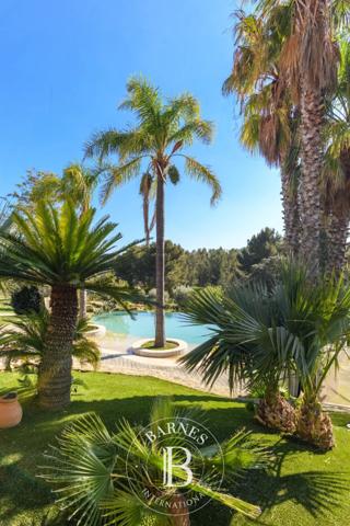 Sanary-sur-Mer, Villa 4 Chambres -  330 m² à vendre