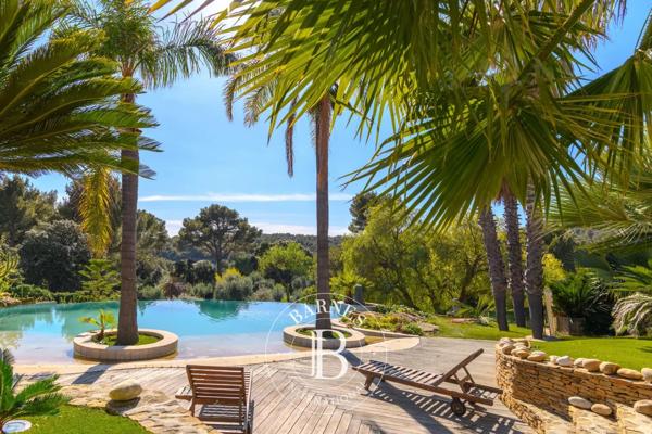 Sanary-sur-Mer, Villa 4 Chambres -  330 m² à vendre