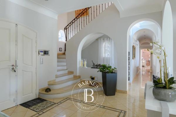 Sanary-sur-Mer, Villa 4 Chambres -  330 m² à vendre