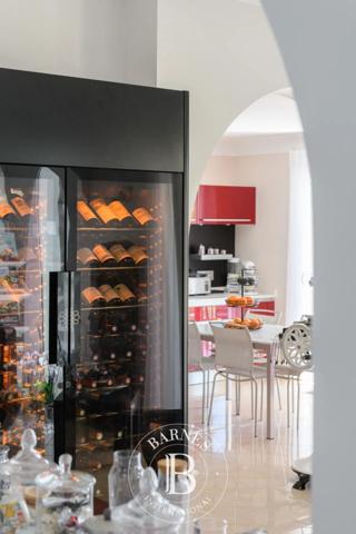 Sanary-sur-Mer, Villa 4 Chambres -  330 m² à vendre
